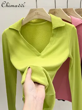 Moda V-pescoço Acolchoado de Veludo Assentamento Camisa Mulheres 2023 Outono e Inverno Inner Wear Americano Escovado T-shirt das Mulheres Camisa Polo